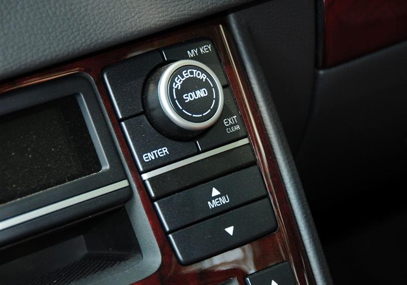 沃爾沃(進口) 沃爾沃XC90 2011款 2.5T 北歐行政版