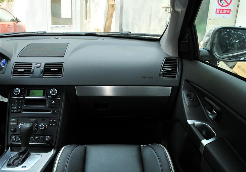 沃爾沃(進(jìn)口) 沃爾沃XC90 2011款 2.5T 北歐個(gè)性運(yùn)動(dòng)版