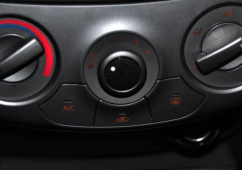 通用雪佛蘭 賽歐 2010款 1.2L 手動溫馨版