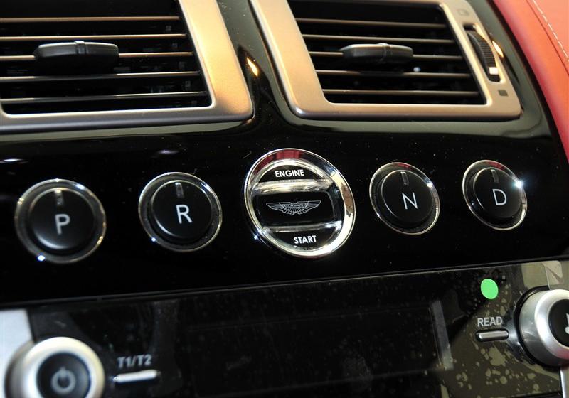 阿斯頓馬丁DB9  2011款 6.0 Touchtronic Volante