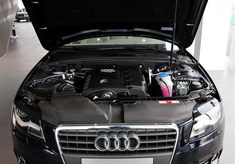 奧迪A4L  2011款 2.0 TFSI 技術型