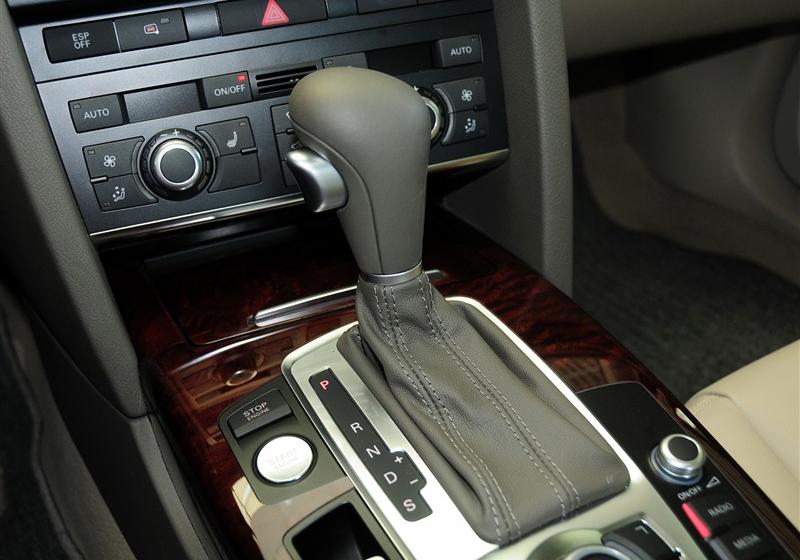 奧迪A6L  2011款 2.8 FSI 舒適型