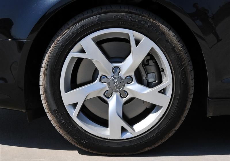 奧迪A6L  2011款 3.0 TFSI quattro 豪華型