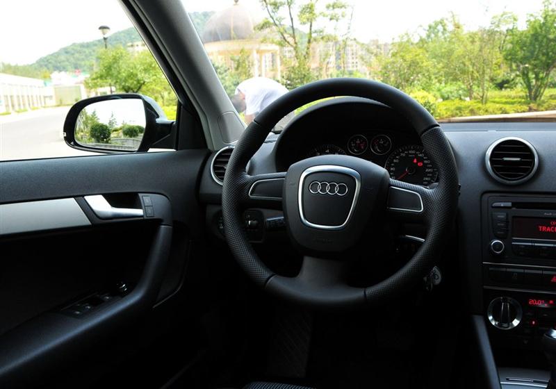 奧迪A3  2010款 Sportback 1.8T 豪華型