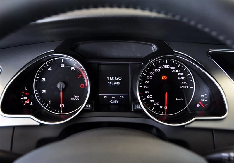 奧迪A5  2010款 2.0TSI Coupe 風(fēng)尚版