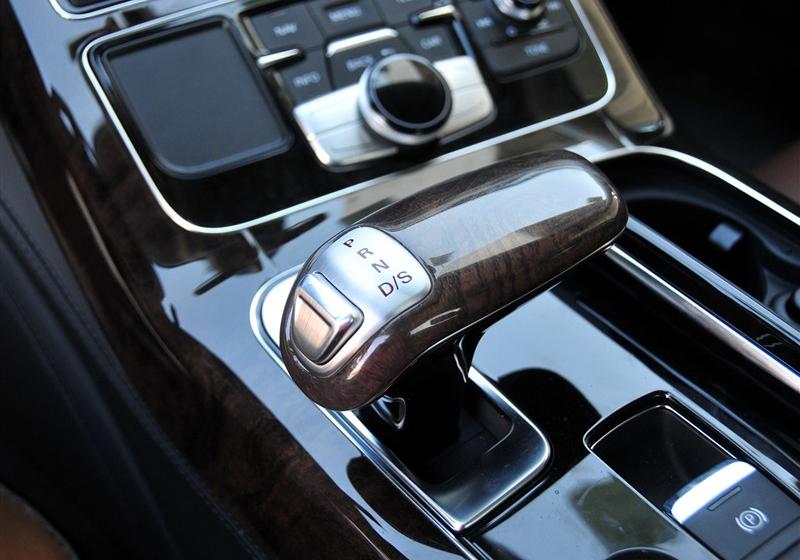 奧迪A8  2011款 3.0TFSI quattro豪華型(213kW)