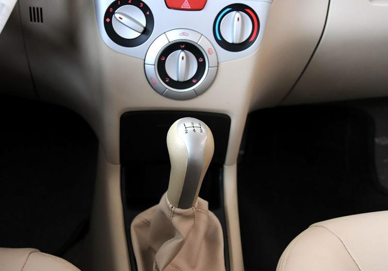 風云2  2010款 1.5 兩廂 豪華型