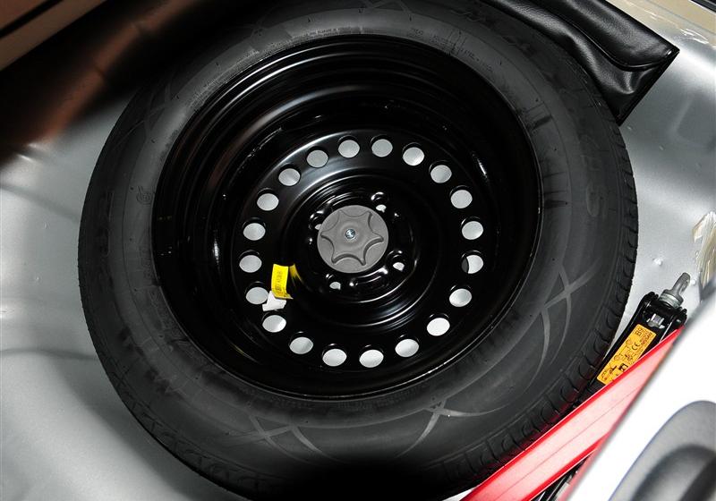 驪威  2010款 勁銳版1.6GX MT標準型