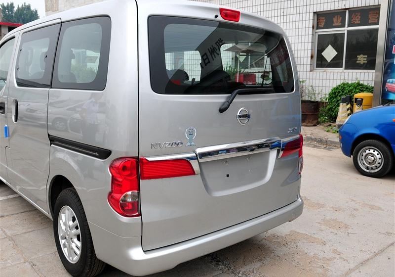 日產NV200  2011款 1.6 尊雅型 232座