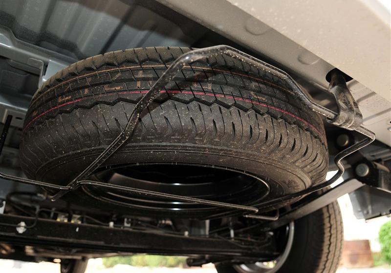 日產NV200  2011款 1.6 尊雅型 232座