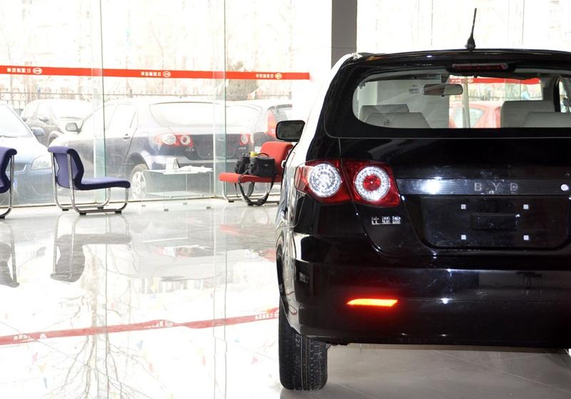 比亞迪F3R  2009款 F3R 1.5金鉆版精英型