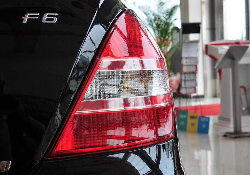 比亞迪F6  2011款 黃金版 1.8L MT豪華型