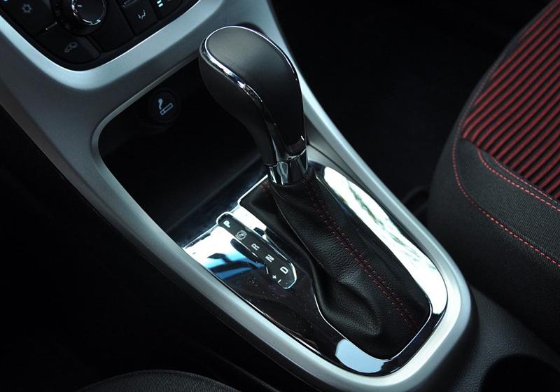 英朗  2010款 XT 1.6T 新銳運(yùn)動(dòng)版