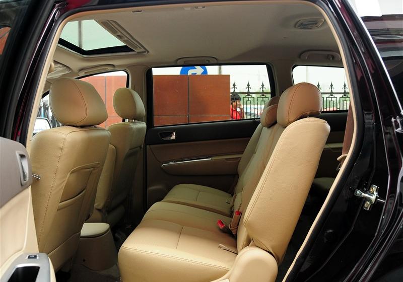 威麟V5  2012款 2.0L 4AT 豪華型