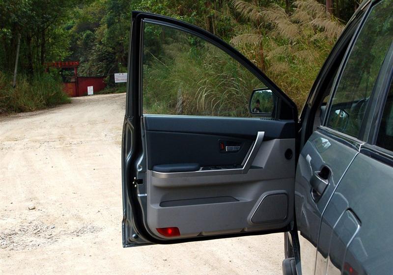 威麟X5  2010款 2.0T 四驅舒適型