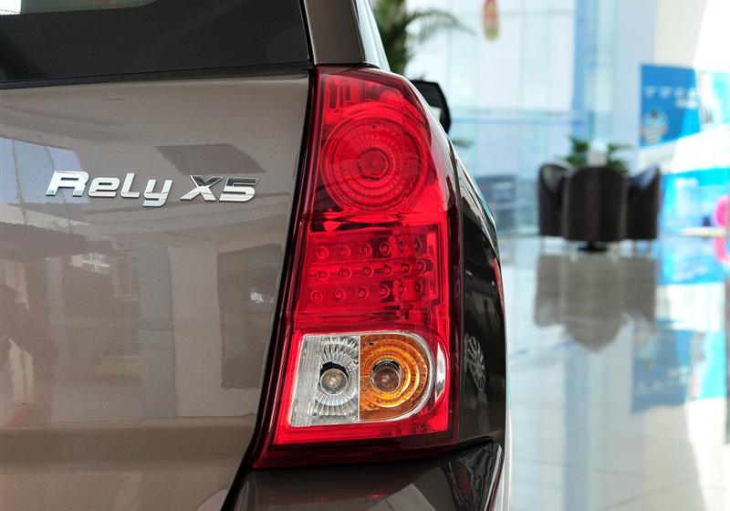 威麟X5  2010款 2.0T 四驅精英型