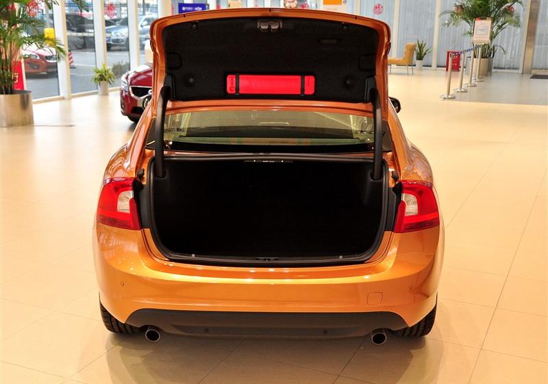 沃爾沃S60  2011款 2.0T 智尊版