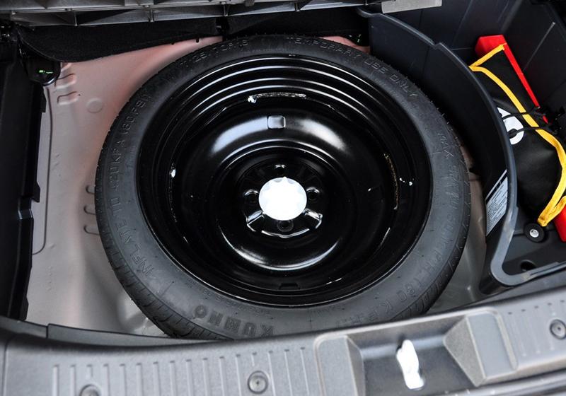 炫麗  2010款 CROSS 1.3L AMT