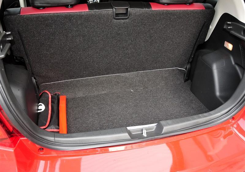 騰翼C20R  2011款 1.5 手動都市型