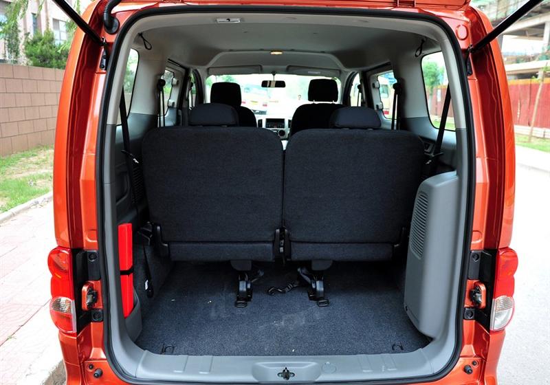 日產(chǎn)NV200  2010款 1.6 尊貴型 232座