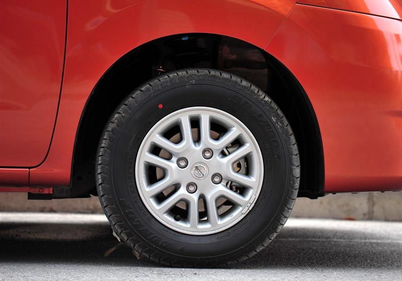 日產NV200  2010款 1.6 尊貴型 232座