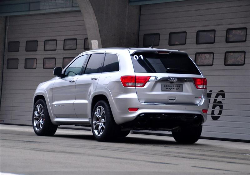 Jeep吉普 大切諾基(進(jìn)口) 2012款 6.4 SRT8