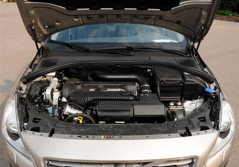 沃爾沃V60  2013款 2.0T T5 舒適版