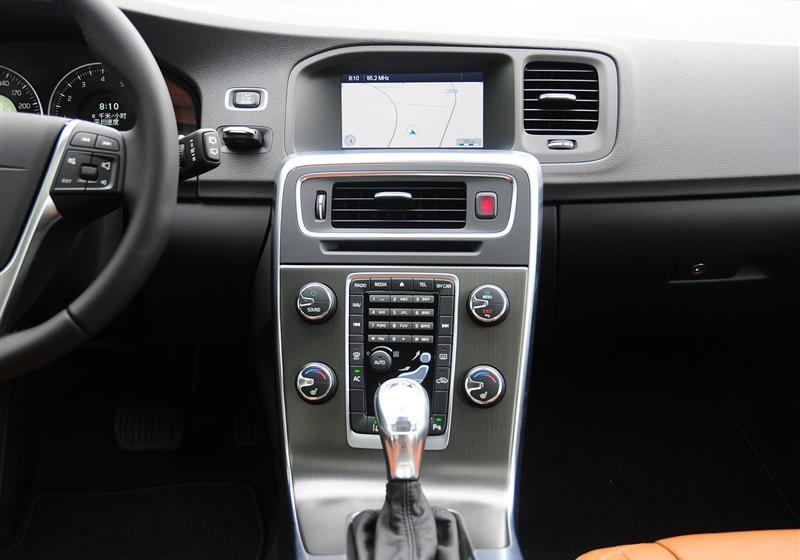 沃爾沃V60  2013款 2.0T T5 智尊版