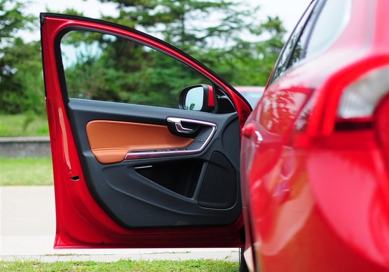 沃爾沃V60  2013款 2.0T T5 智尊版