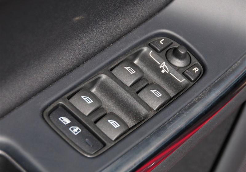 沃爾沃V60  2012款 3.0 T6 AWD 運動版