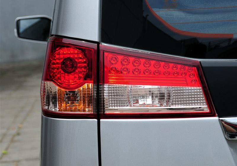 帥客  2012款 2.0 自動豪華型 7座