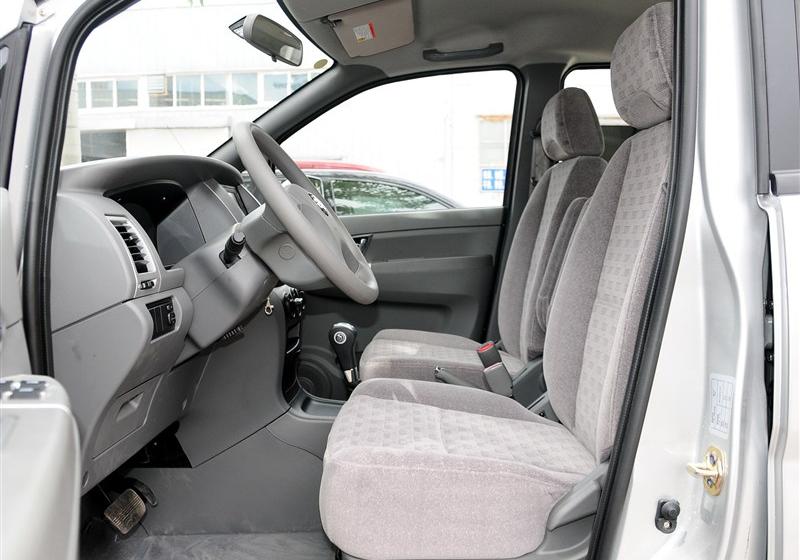 帥客  2012款 2.0 自動豪華型 7座