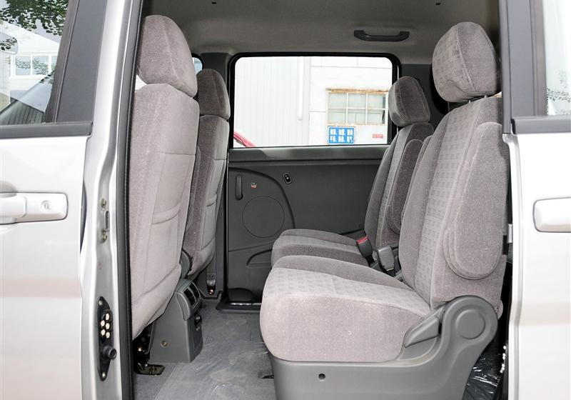 帥客  2012款 2.0 自動豪華型 7座