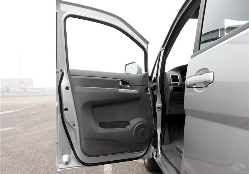 帥客  2012款 2.0 自動旗艦型 7座