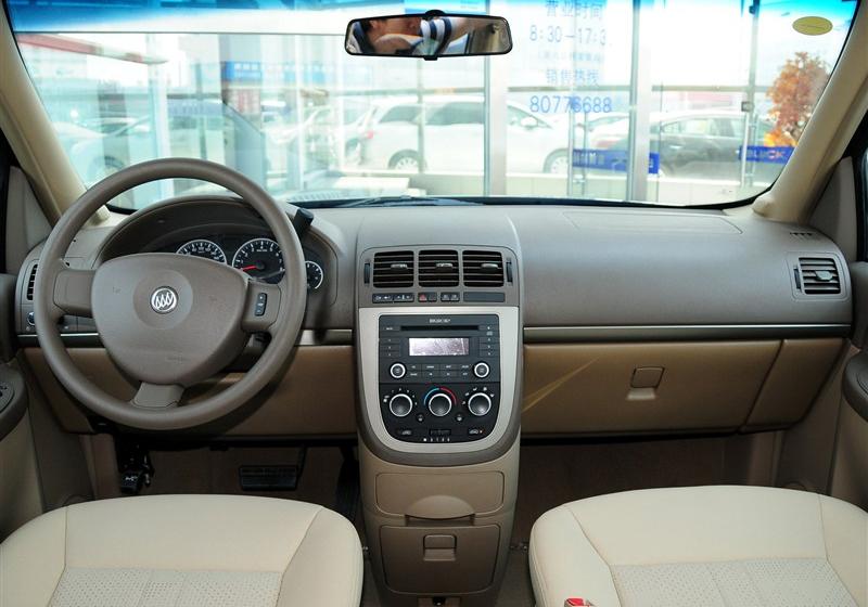 別克GL8  2012款 2.4L BASE舒適版
