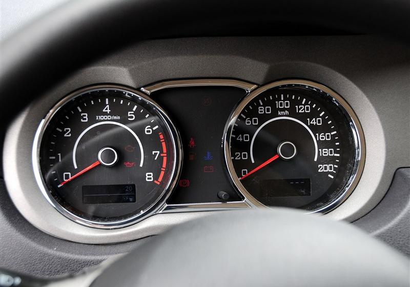 長(zhǎng)城C30  2012款 1.5 手動(dòng)智能起停版