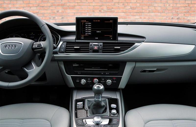 2012款 TFSI 手動基本型