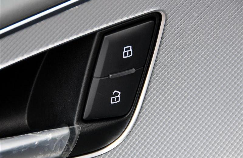 2012款 TFSI 舒適型