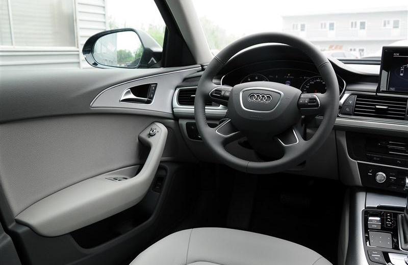 2012款 30 FSI 舒適型