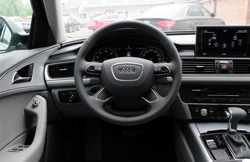 2012款 30 FSI 舒適型