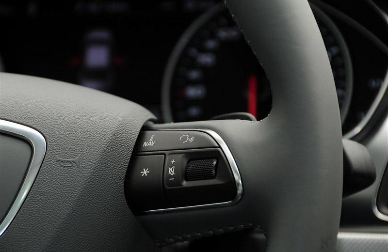 2012款 30 FSI 舒適型