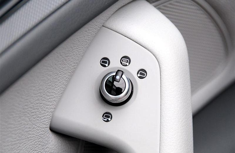 2012款 30 FSI 舒適型