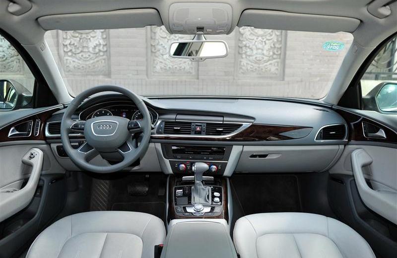 2012款 30 FSI 豪華型