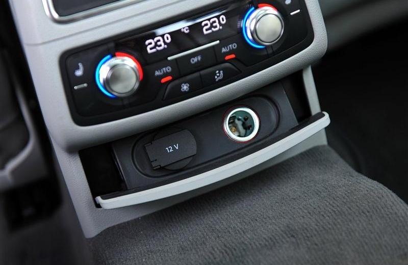 2012款 30 FSI 豪華型