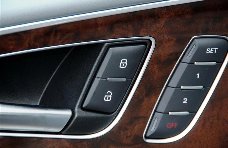 2012款 35 FSI 舒適型