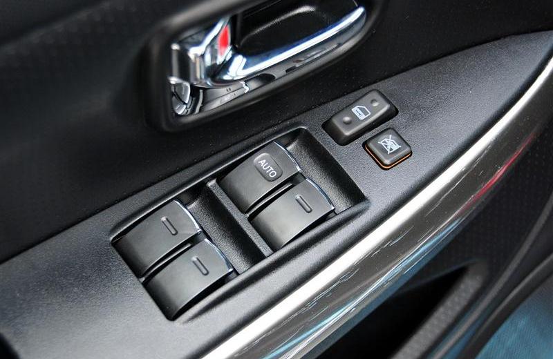 2012款 1.5L 兩驅(qū)舒適型