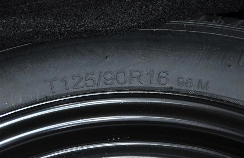 2012款 1.5L 兩驅(qū)舒適型