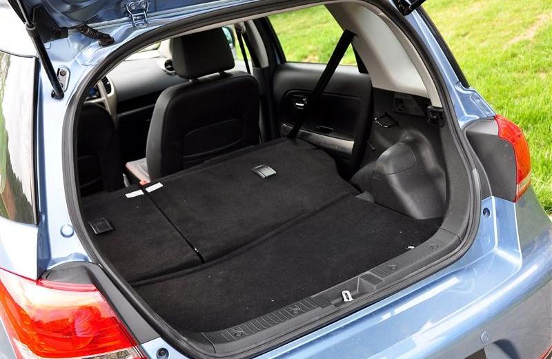 2012款 1.5L 兩驅豪華型