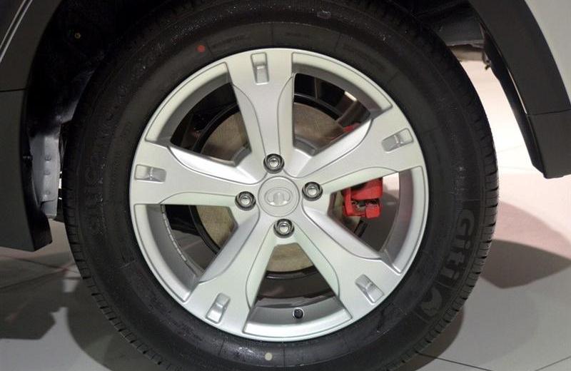 2012款 1.5L 兩驅精英型