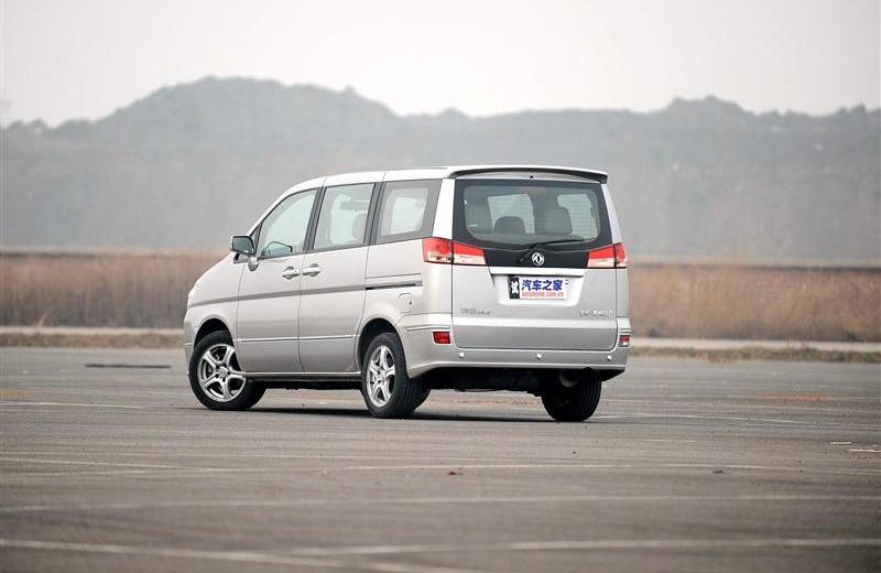 2012款 2.0 自動旗艦型 7座